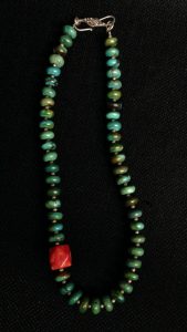 turquoise-beaded-necklace